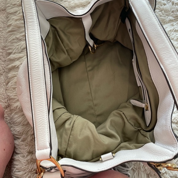 WHITE LEATHER G.I.L.L. HOBO OR CROSS BODY STRAPS WITH REMOVABLE TOSSLE - Picture 5 of 7